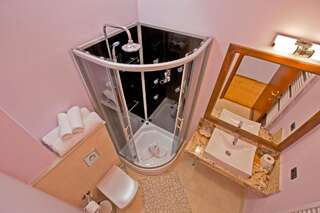 Гостевой дом Casa Reims Брашов Улучшенный двухместный номер с 1 кроватью и видом на горы-6